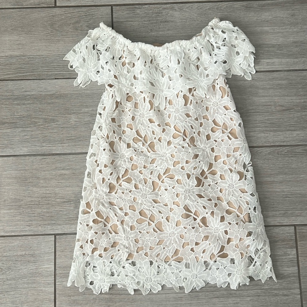 Guild The Hanger White Floral Off The Shoulder Dress Size Small NWOT